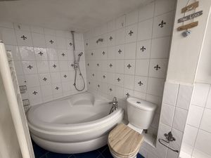 Photo 18- click for photo gallery
